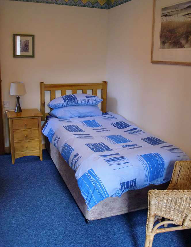 7a Hillhead single bedroom