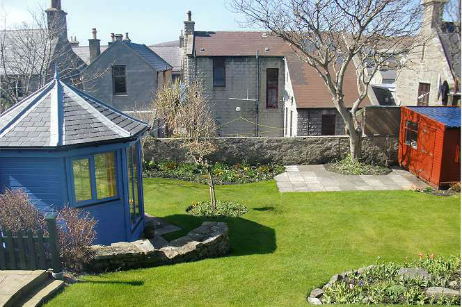 7a Hillhead garden2