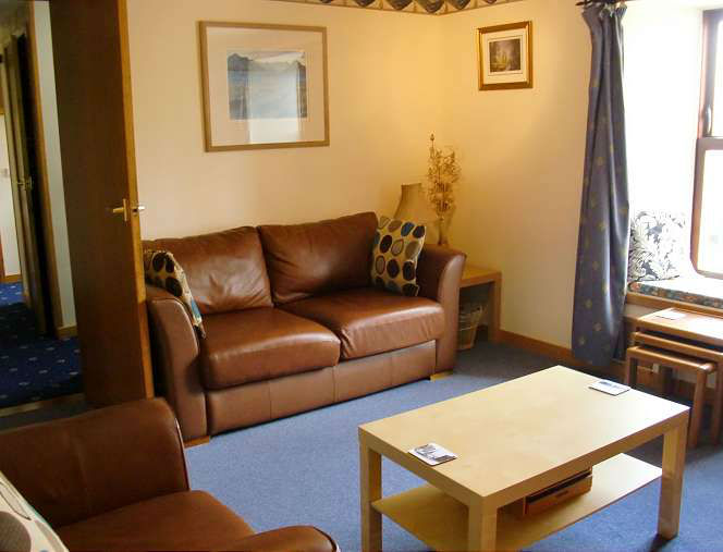 7a Hillhead lounge