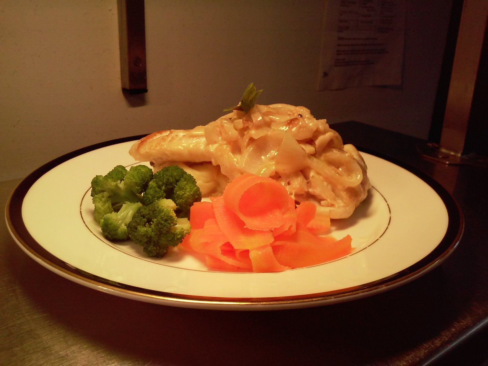 Delicious food available in our restaurant