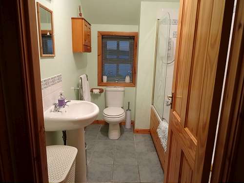 Bath/shower room