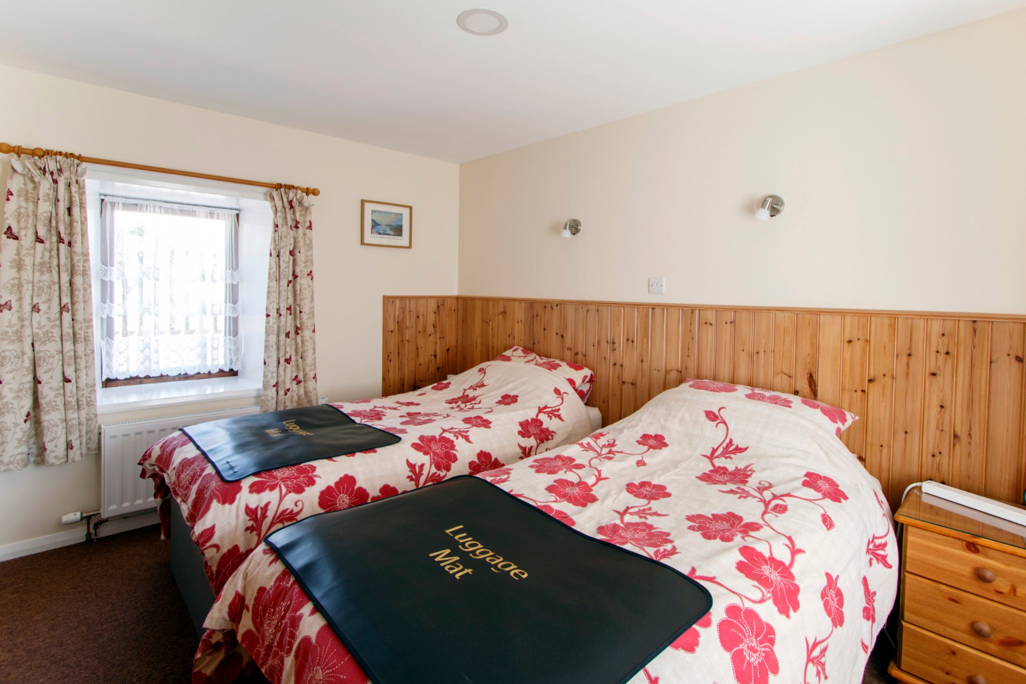 Twin bedroom