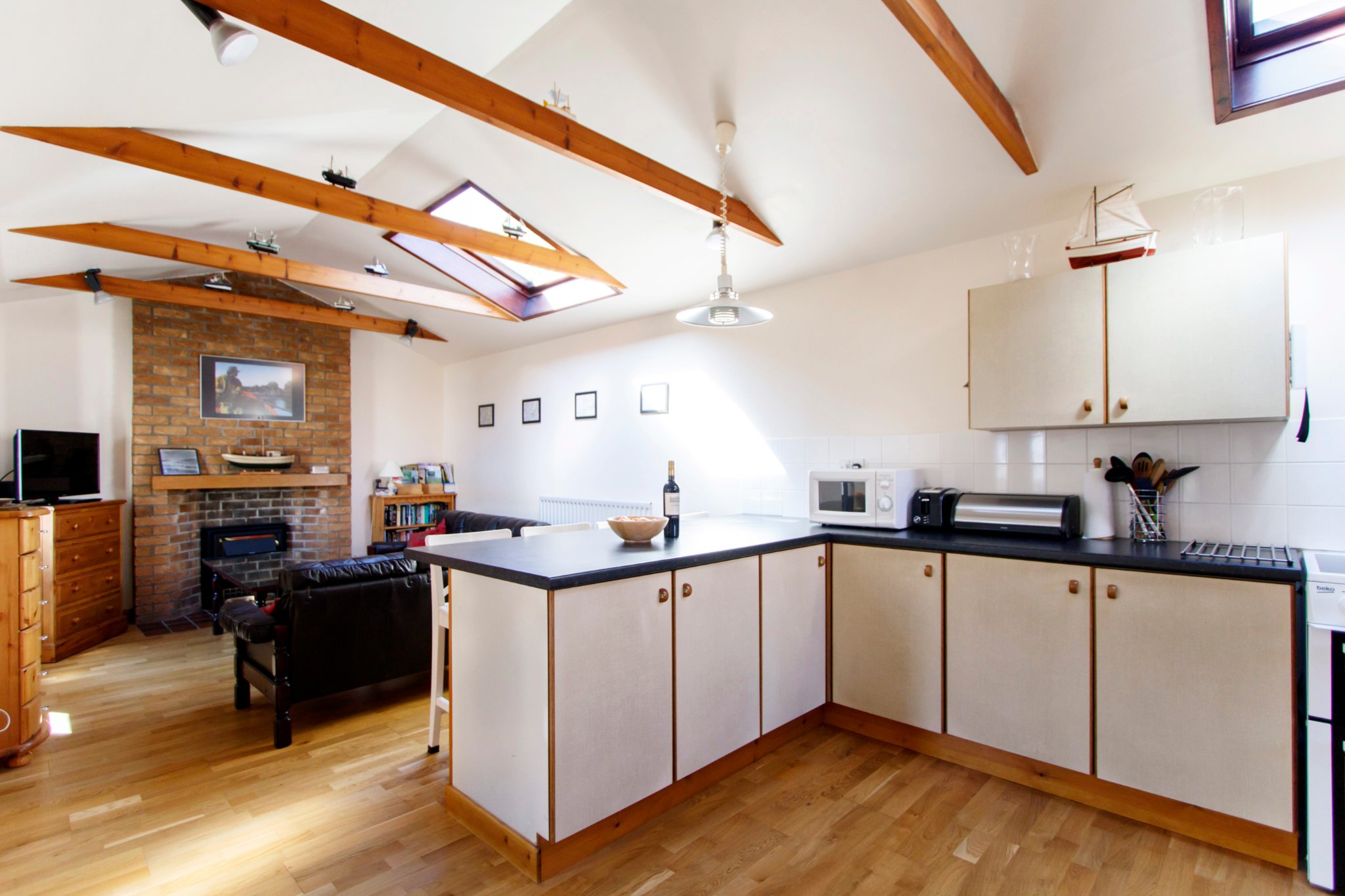 Kitchen/living area